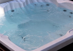 New Bath Hotel, a member of Radisson Individuals - Hot Tub