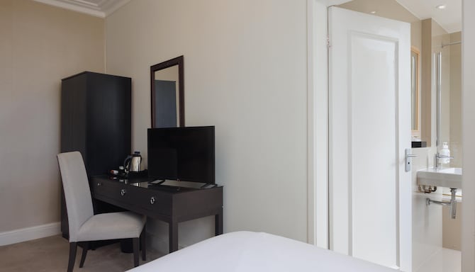 New Bath Hotel & Spa, a member of Radisson Individuals - Single Room