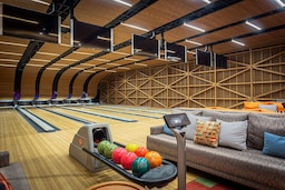 منتجع نوفا الرياض، راديسون كوليكشن - صالة البولينغ