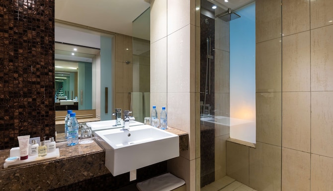 Noom Hotel Dakar Sea Plaza, a member of Radisson Individuals - Superior bathroom