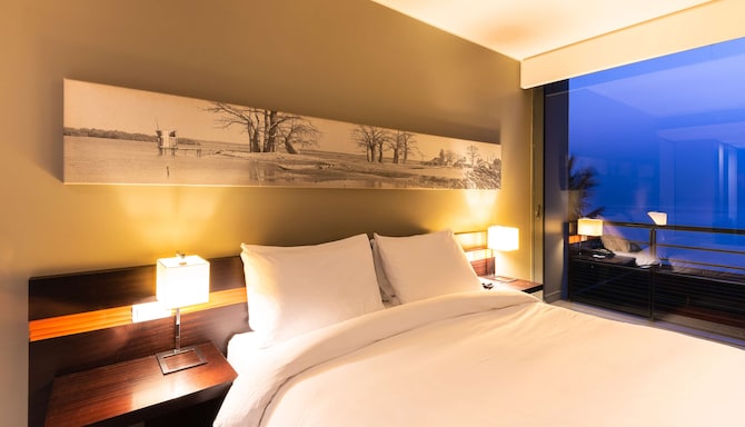 Noom Hotel Dakar Sea Plaza, a member of Radisson Individuals - Premium Room with Balcony - Sea View