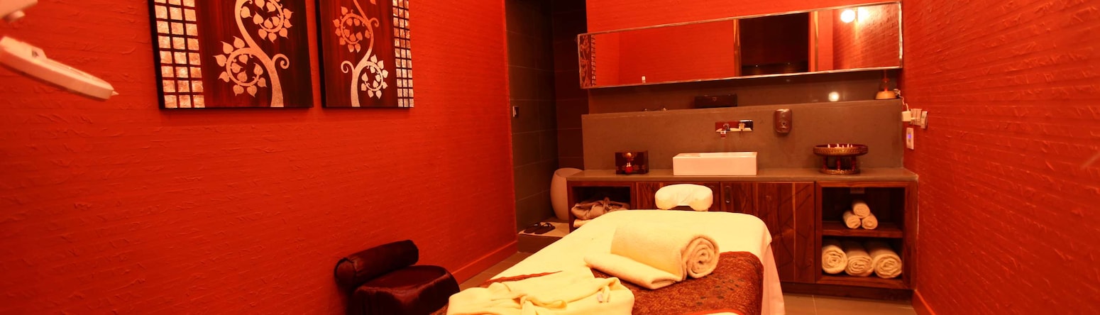 Radisson Blu Hotel, Dakar Sea Plaza - Salle de soin spa rouge