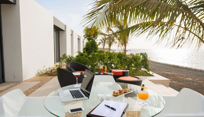 Noom Hotel Dakar Sea Plaza, a member of Radisson Individuals - Royal Suite Balcony