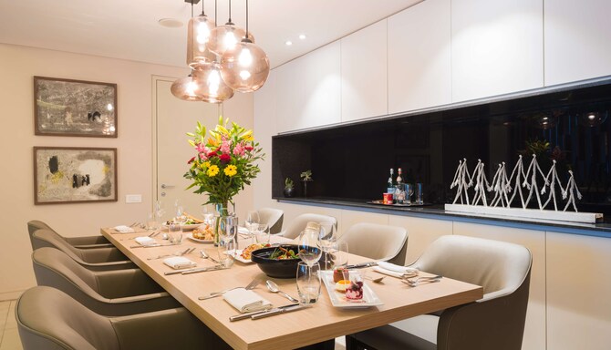 Noom Hotel Dakar Sea Plaza, a member of Radisson Individuals - Royal Suite Dinner Table