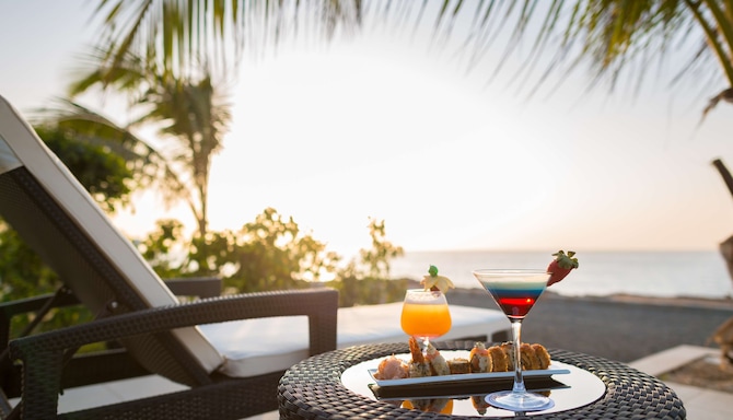 Noom Hotel Dakar Sea Plaza, a member of Radisson Individuals - Royal Suite Beachside Terrace