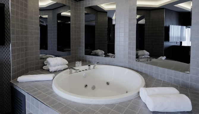 Nova Vista Eskisehir Centrum Hotel, a member of Radisson Individuals
