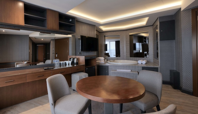 Nova Vista Eskisehir Centrum Hotel, a member of Radisson Individuals - Presidental Suite