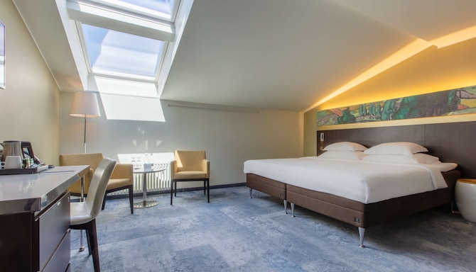 Palace Hotel Tallinn, a member of Radisson Individuals - Comfort Room with skylight