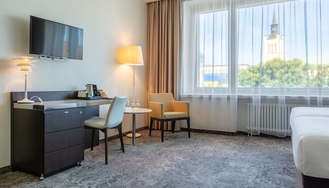 Palace Hotel Tallinn, a member of Radisson Individuals - Superior Room with Freedom Square view