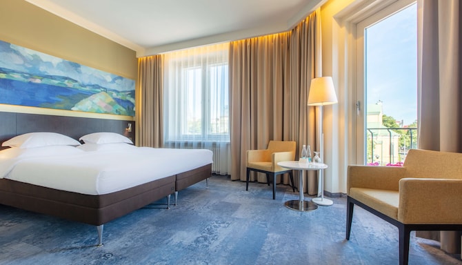 Palace Hotel Tallinn, a member of Radisson Individuals - Superior Room with Freedom Square view