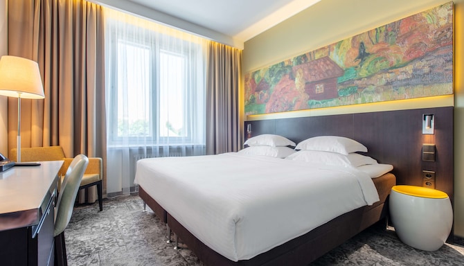 Palace Hotel Tallinn, a member of Radisson Individuals - Standard Room with Freedom Square view