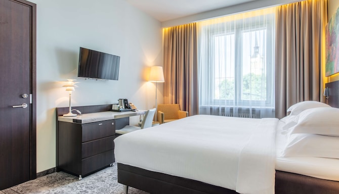Palace Hotel Tallinn, a member of Radisson Individuals - Standard Room with Freedom Square view