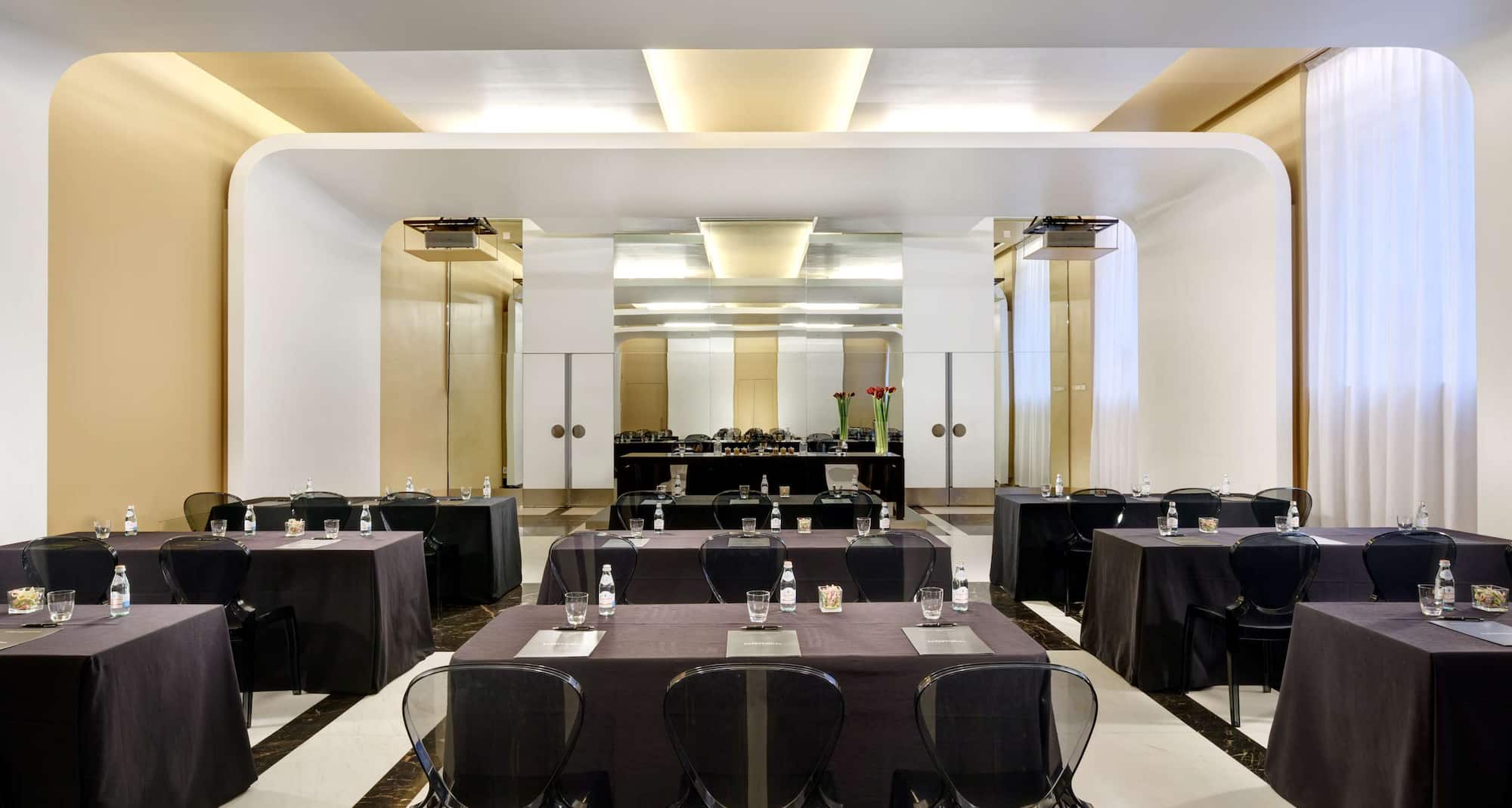 Palazzo Montemartini Rome, A Radisson Collection - Infinity classroom seating