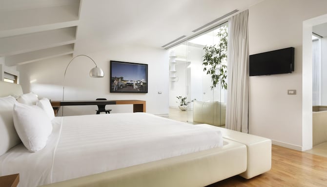 Palazzo Montemartini Rome, A Radisson Collection Hotel - Skylight suite