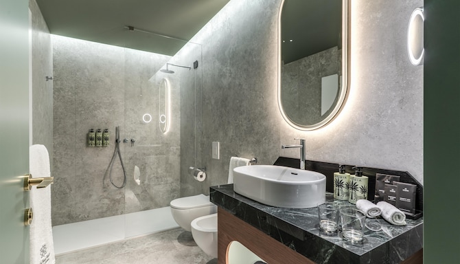 Palazzo San Gottardo Lake Como, a Radisson Collection - Collection Bath