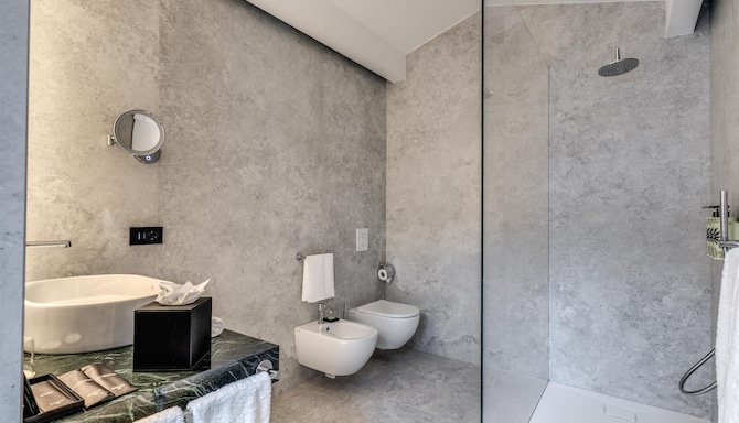 Palazzo San Gottardo Lake Como, a Radisson Collection - Loft Suite Bath