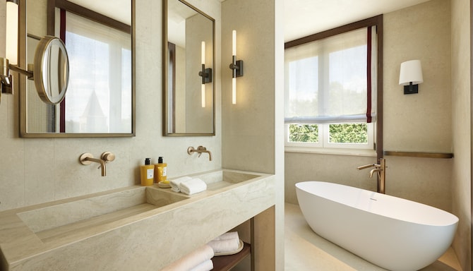 Palazzo Sanzio Rome, A Radisson Collection Hotel - Superior bathroom