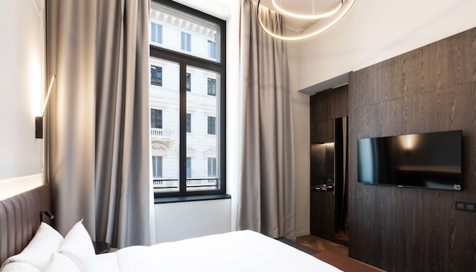 Palazzo Touring Club Milan, A Radisson Collection Hotel - Collection Room Corso Italia View
