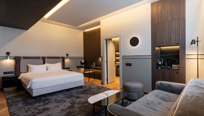 Palazzo Touring Club Milan, A Radisson Collection Hotel - Family Room