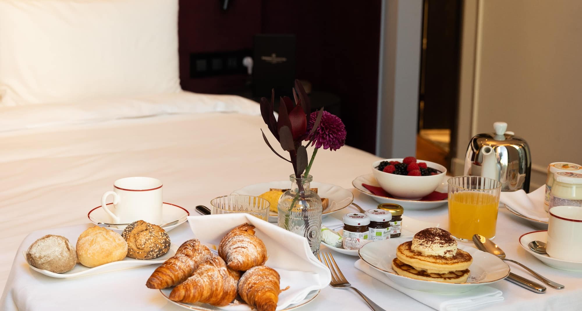 Palazzo Touring Club Milan, A Radisson Collection Hotel - Breakfast Room Service