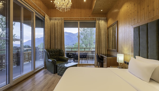 Palchan Hotel & Spa, a member of Radisson Individuals Retreats - Deluxe Room