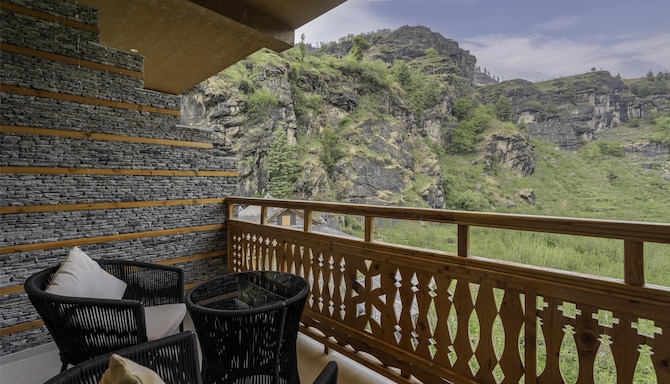 Palchan Hotel & Spa, a member of Radisson Individuals Retreats - Deluxe Room Balcony