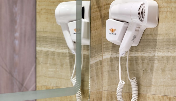Panarams Tashkent Hotel, a member of Radisson Individuals - Bathroom amenities