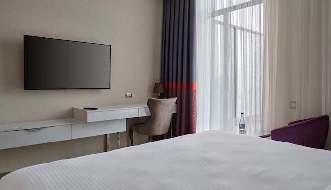 Panarams Tashkent Hotel, a member of Radisson Individuals - Standard Room with Terrace