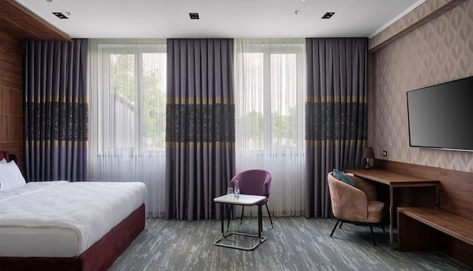 Panarams Tashkent Hotel, a member of Radisson Individuals - Misafir Odası