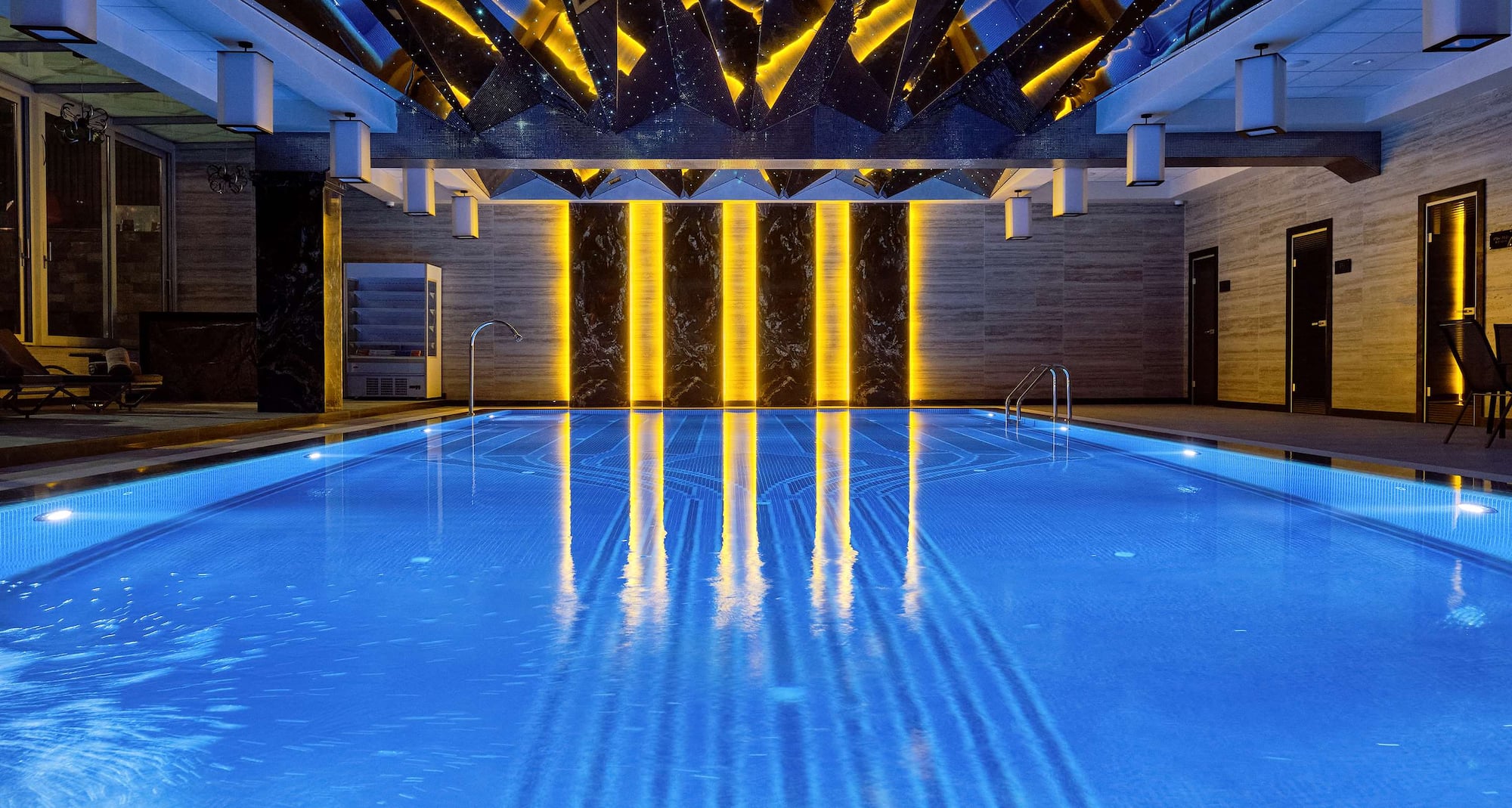 Panarams Hotel Tashkent, a member of Radisson Individuals - крытый бассейн