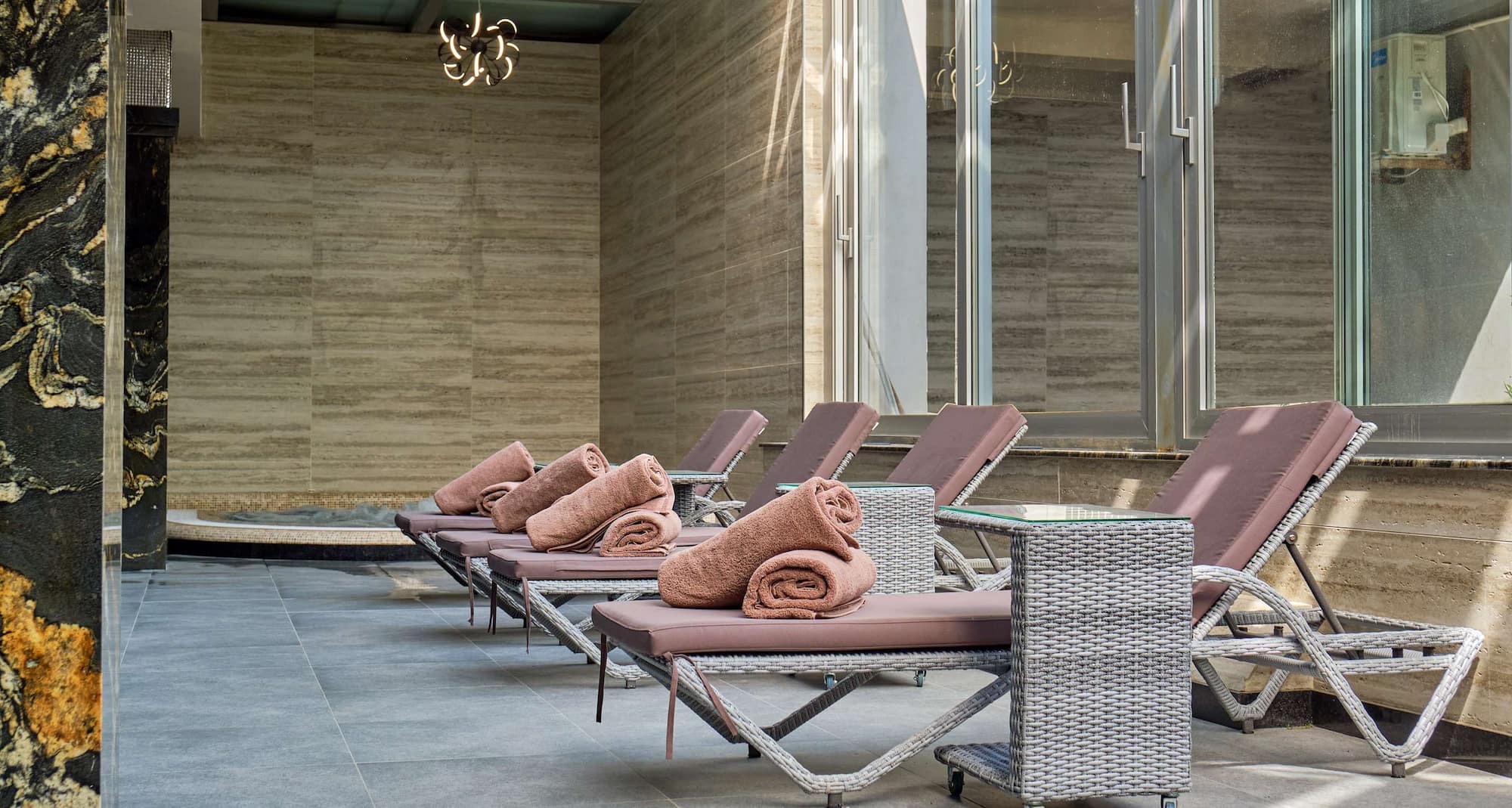 Panarams Hotel Tashkent, a member of Radisson Individuals - крытый бассейн