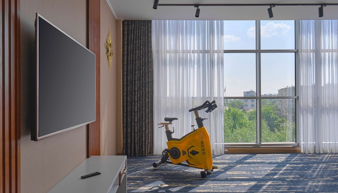 Panarams Tashkent Hotel, a member of Radisson Individuals - Presidential Suite with whirlpool bath
