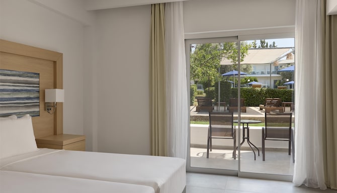 Paradise Resort Evia, a member of Radisson Individuals - Bungalow Pool Area