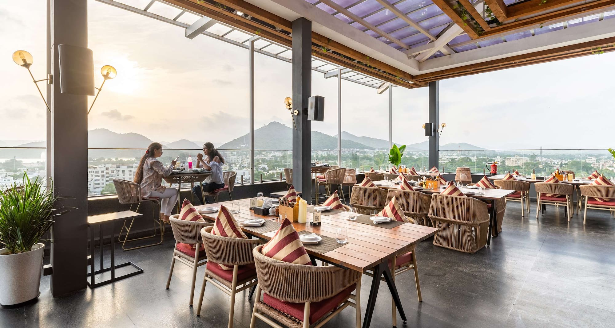 Parallel Hotel Udaipur, a member of Radisson Individuals - Taro restaurant