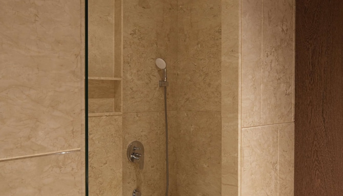 Parallel Hotel Udaipur, a member of Radisson Individuals - Suite bathroom