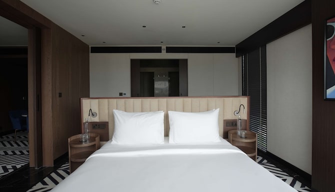 Parallel Hotel Udaipur, a member of Radisson Individuals - Suite
