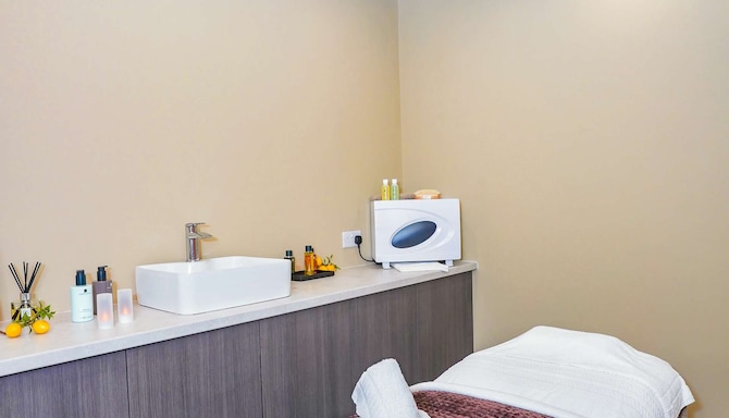 Park Hall Hotel and Spa Lancashire, a member of Radisson Individuals - Spa Treatment Room