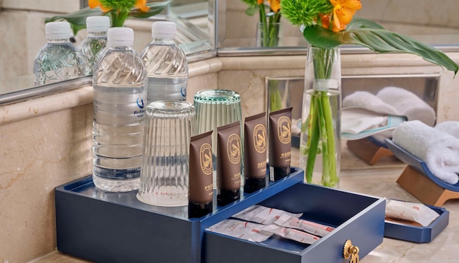 国际饭店 - Park Hotel - Guest Room Amenities