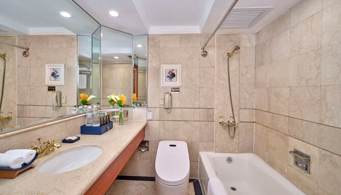 国际饭店 - Park Hotel - Superior Bathroom