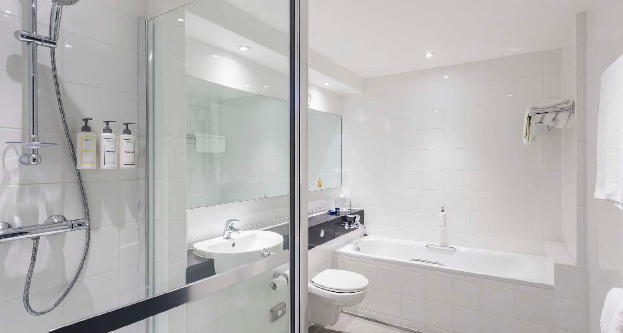 Park Inn by Radisson Aberdeen - Suite badekar