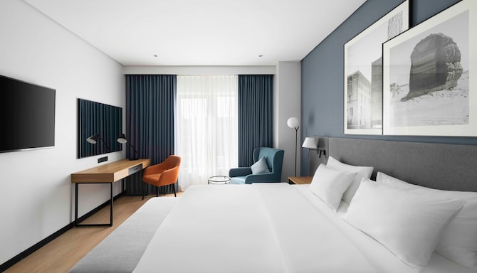 Park Inn by Radisson Al Khobar - Premium & Superior King Room