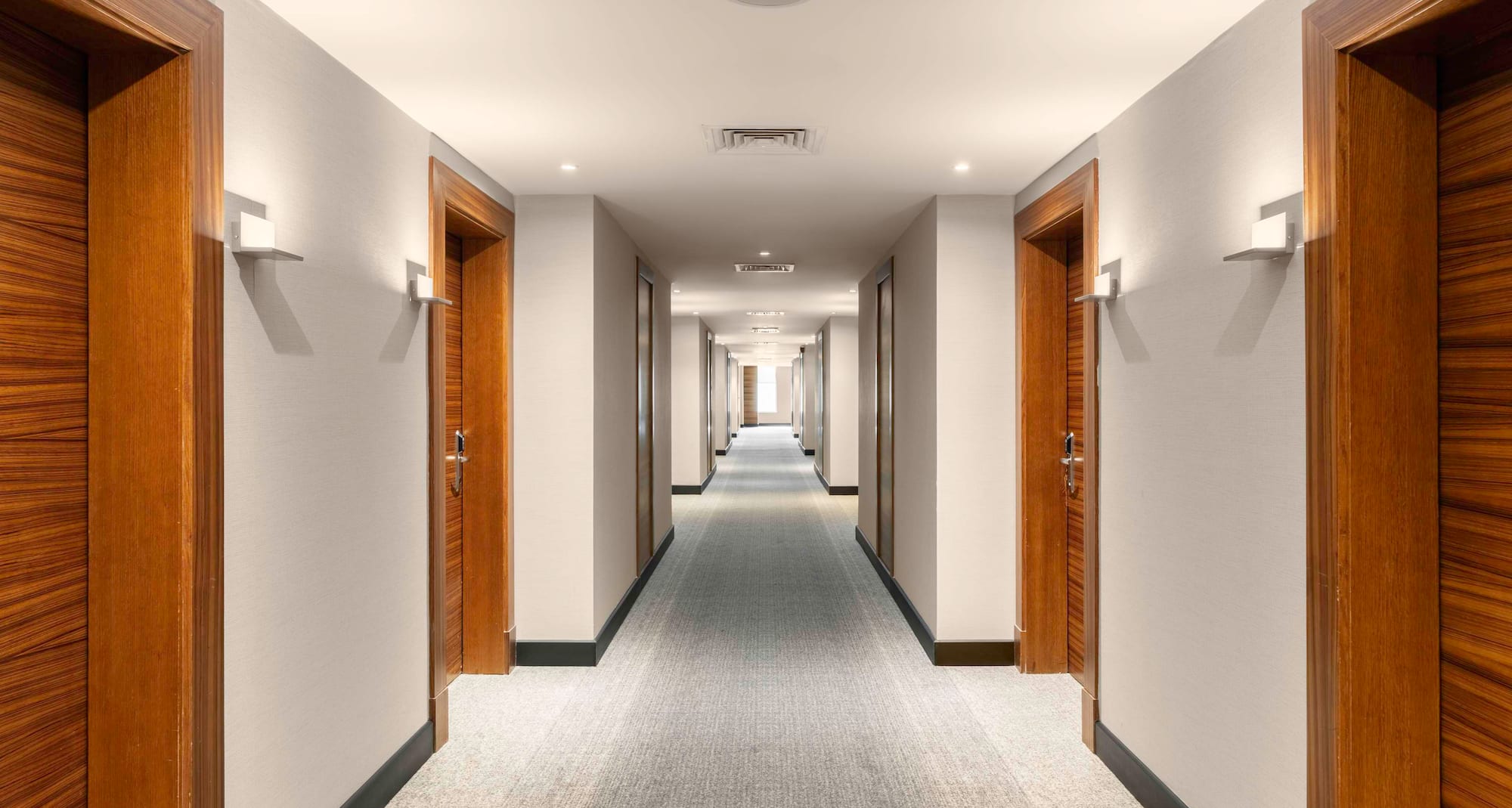Park Inn by Radisson Al Khobar - Corridor