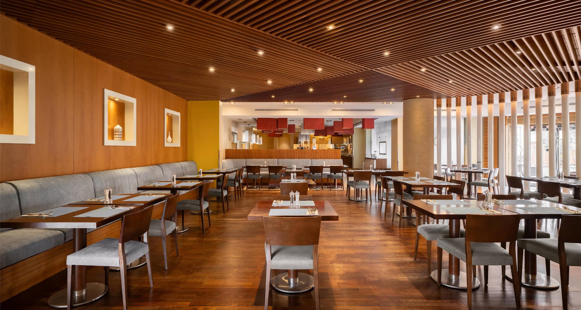 Park Inn by Radisson Al Khobar - Palms Restaurant