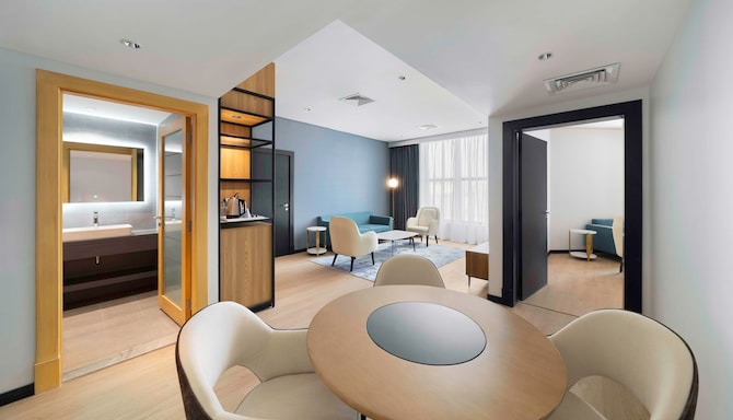 Park Inn by Radisson Al Khobar - Premium Suite