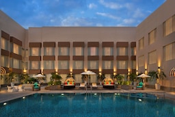 Park Inn by Radisson Amritsar - Swimming Pool