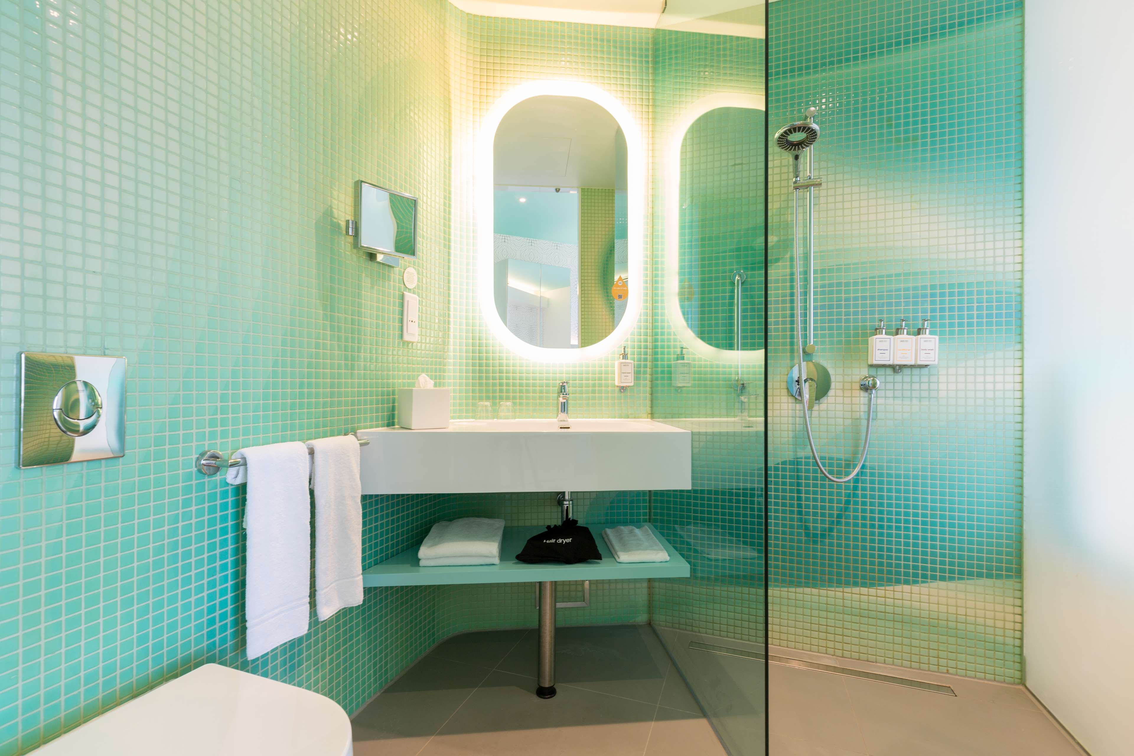 HotelPhoto4