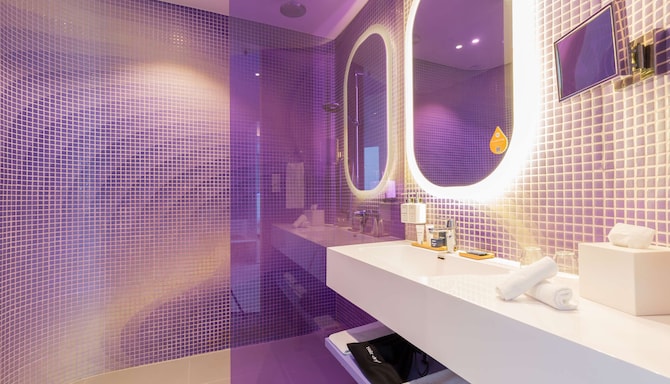 Park Inn by Radisson Amsterdam City West - Junior Suite Bathroom
