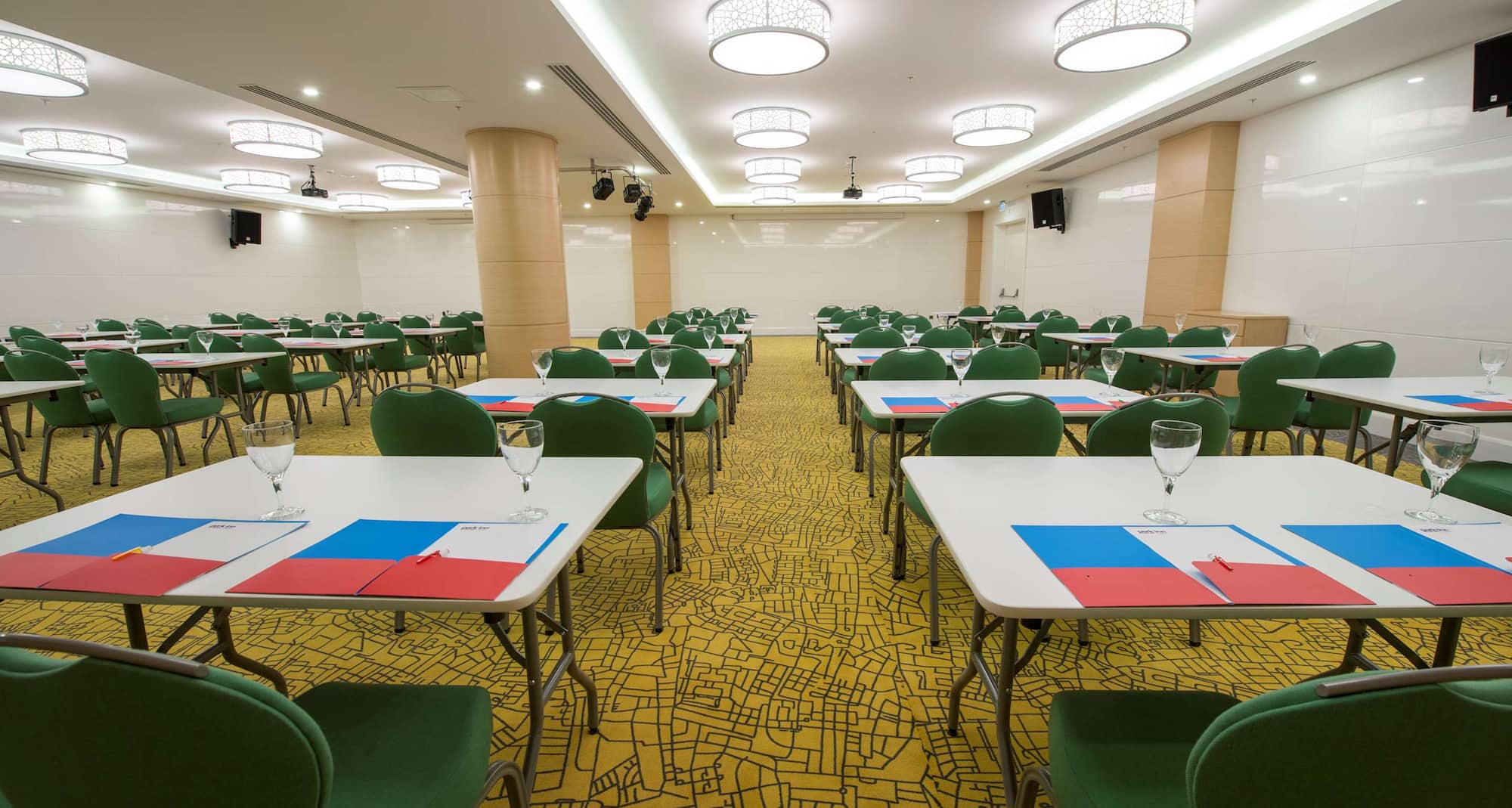 Park Inn by Radisson Ankara Cankaya - Meeting Room Classroom Setup