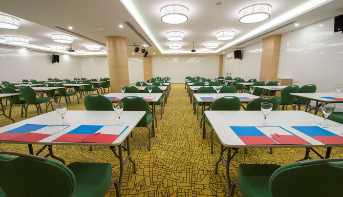 Park Inn by Radisson Ankara Cankaya - Meeting Room Classroom Setup