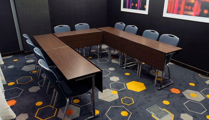 Meeting Room 8